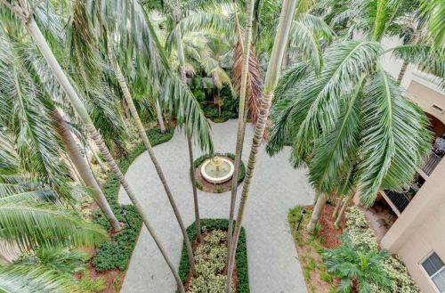 1362 Piazza Pitti, Boynton Beach FL 33426-8272 exterior