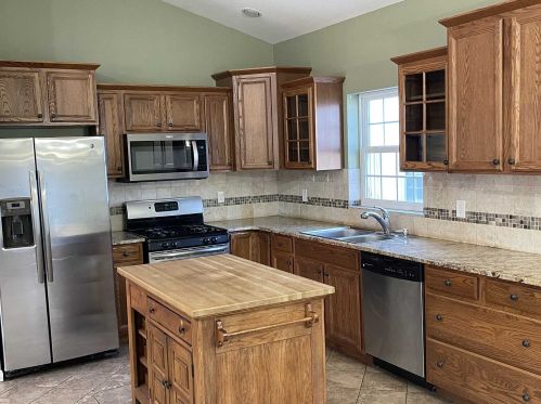 21 Fairview Ave, Poughkeepsie NY  12601-1344 exterior