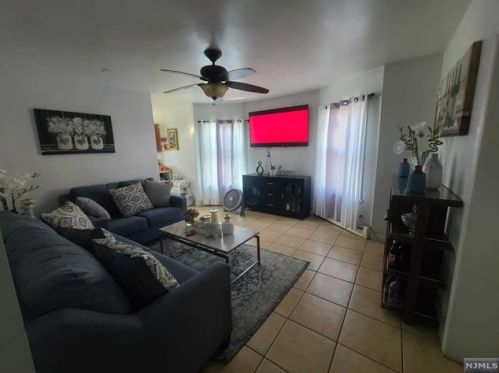 620 Madison Ave, Paterson NJ 07524-2729 exterior