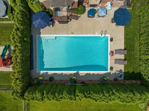 21192 Strawberry Hills Dr, Macomb Township MI 48044-2277 exterior