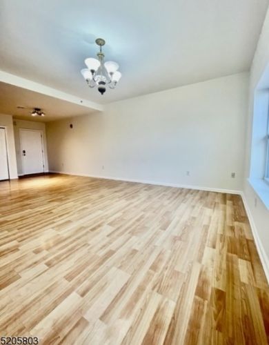 358 Rector St, Perth Amboy NJ 08861-4424 exterior