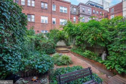 558 18 St, Philadelphia PA 19140-1014 exterior