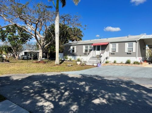 6 Cannes Dr, Naples, FL 34112-9120