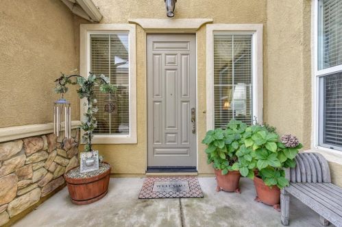 7058 Barranca Dr, Folsom, CA 95762-9697