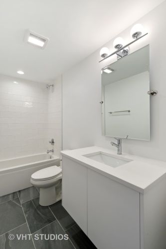 2528 Polk St, Chicago IL 60612-4126 exterior