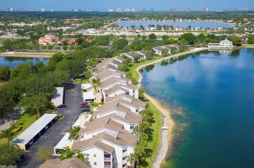 2611 Citrus Lake Dr, Naples FL 34109-4600 exterior