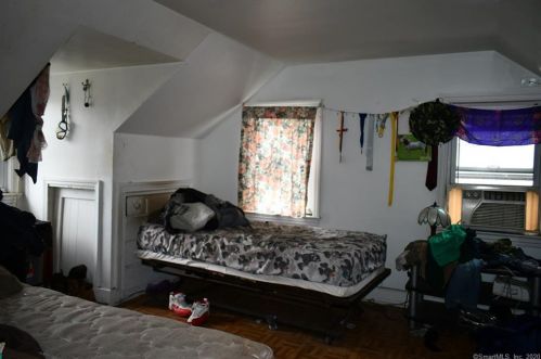 12 Adamson Ave, Norwalk CT 06854-4602 exterior