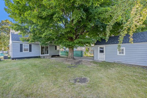 1022 Den Hertog St, Wyoming MI 49509-2822 exterior