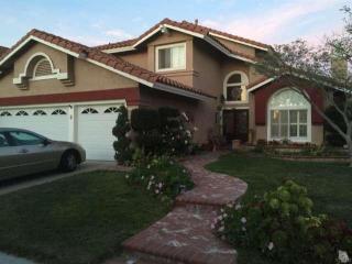 2410 Grapevine Dr, Oxnard, CA 93036-1576