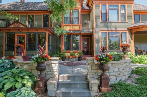 626 4th St, Stillwater MN 55082-4827 exterior