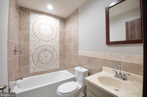 5725 17 St, Philadelphia PA 19132-3927 exterior