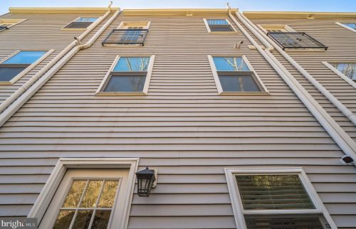 220 Fountain St, Philadelphia PA  19128-4508 exterior