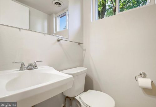 112 Blf Ter, Silver Spring MD 20902-3103 exterior