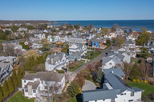 42 Danbury Ave, Westport CT  06880-6821 exterior