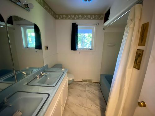 1241 Norton Ave, Meskegon MI 49441-4318 exterior