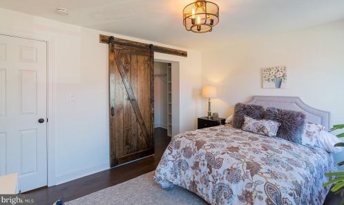 24 New St, Lancaster PA 17602-2047 exterior