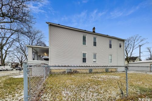 245 13 Ave, Broadview IL 60153-1407 exterior