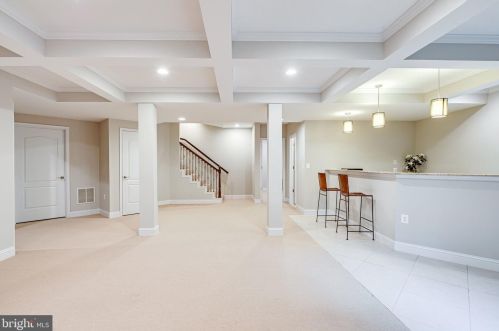 1339 Mayflower Dr, Mc Lean VA 22101-5612 exterior