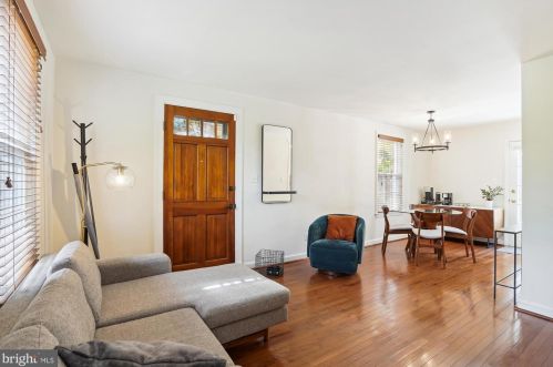 917 Columbus St, Alexandria VA 22314-1611 exterior