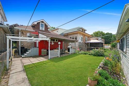 5238 Nelson St, Chicago IL 60657-3042 exterior