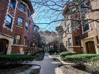 527 Brompton Ave, Chicago IL  60657-7149 exterior