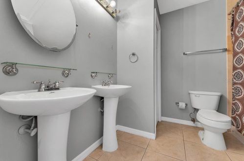 1369 Countryridge Pl, Orlando FL 32835-8020 exterior