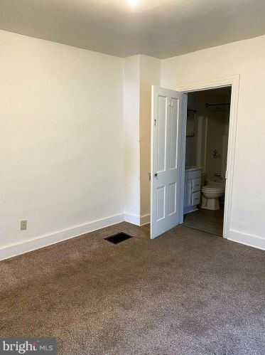 469 High St, Hanover PA 17331-3922 exterior