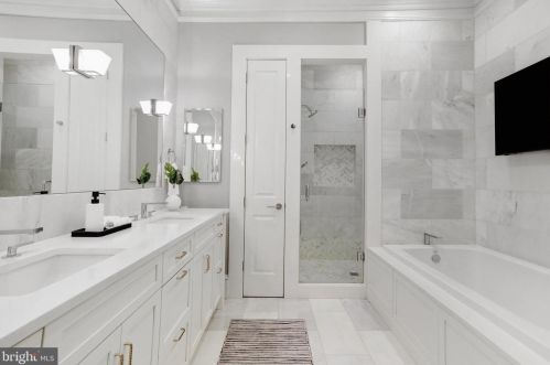 420 3rd St, Washington DC  20003-1930 exterior