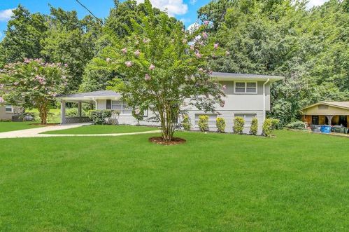 3189 Dogwood Dr, Atlanta GA  30344-3907 exterior