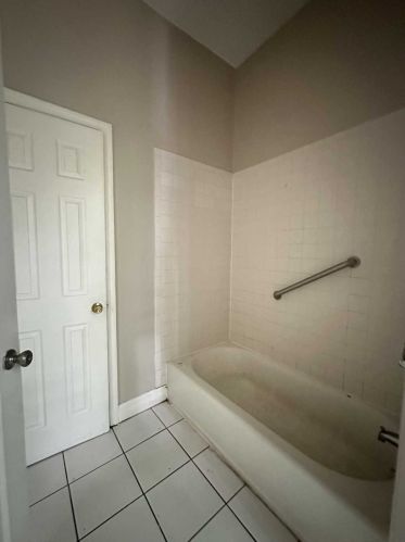 3 Fallkill Pl, Poughkeepsie NY  12601-1804 exterior