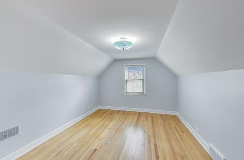 6712 Devon Ave, Chicago IL 60646-3703 exterior