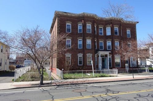 184 Washington St, New Britain CT  06051-1870 exterior