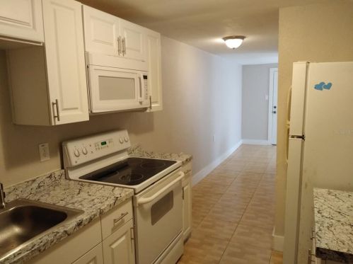 4204 Manhattan Ave, Tampa, FL 33611-1302