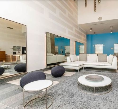 611 Wells St, Chicago IL  60607-4782 exterior