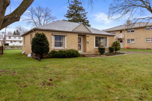 3162 84th St, Milwaukee, WI 53222-3701