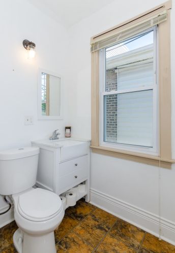 7942 Kenwood Ave, Chicago IL  60619-3411 exterior