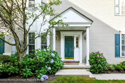 133 Ironwood Ct, Middletown NJ  07748-1920 exterior