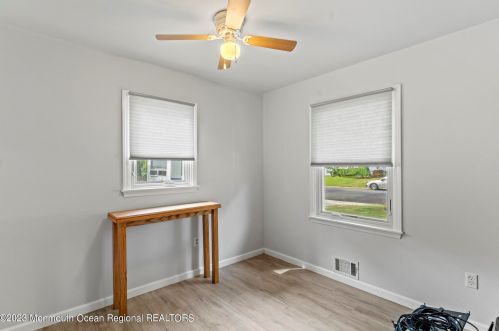 37 Chain Blvd, Berkeley Township NJ 08721-1925 exterior