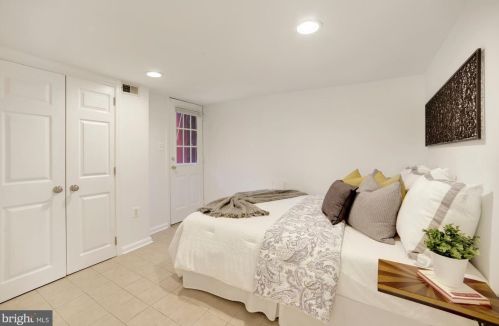 308 T St, Washington DC 20001-1843 exterior