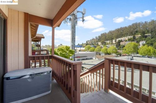 412 Kains, Berkeley CA 94706-1216 exterior