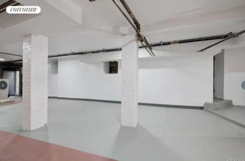 330 198 St, Bronx NY 10458-3156 exterior