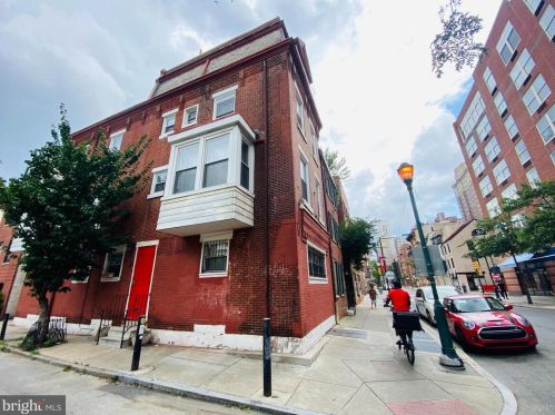 1120 Locust St, Philadelphia PA  19107-6734 exterior