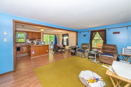 210 Geer Rd, Exeter CT 06249-2604 exterior