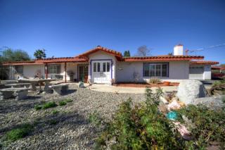 1249 Via Encinos Dr, Fallbrook CA  92028-8400 exterior