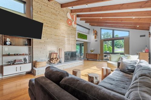 1134 Arrowood Dr, Pittsburgh PA 15243-1802 exterior