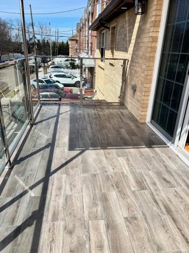 260 Robinson Ave, Bronx NY  10465-3139 exterior