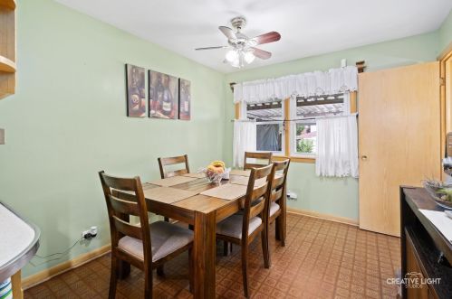 3636 69 St, Chicago IL 60629-4202 exterior