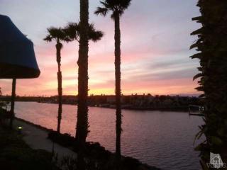 1746 Emerald Isle Way, Oxnard, CA 93035-2944