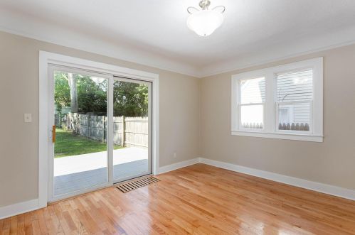 818 Dickinson St, Grand Rapids MI 49507-2042 exterior