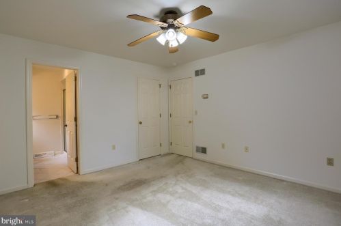 2005 Chapel Frg Dr, Lancaster PA 17601-1654 exterior